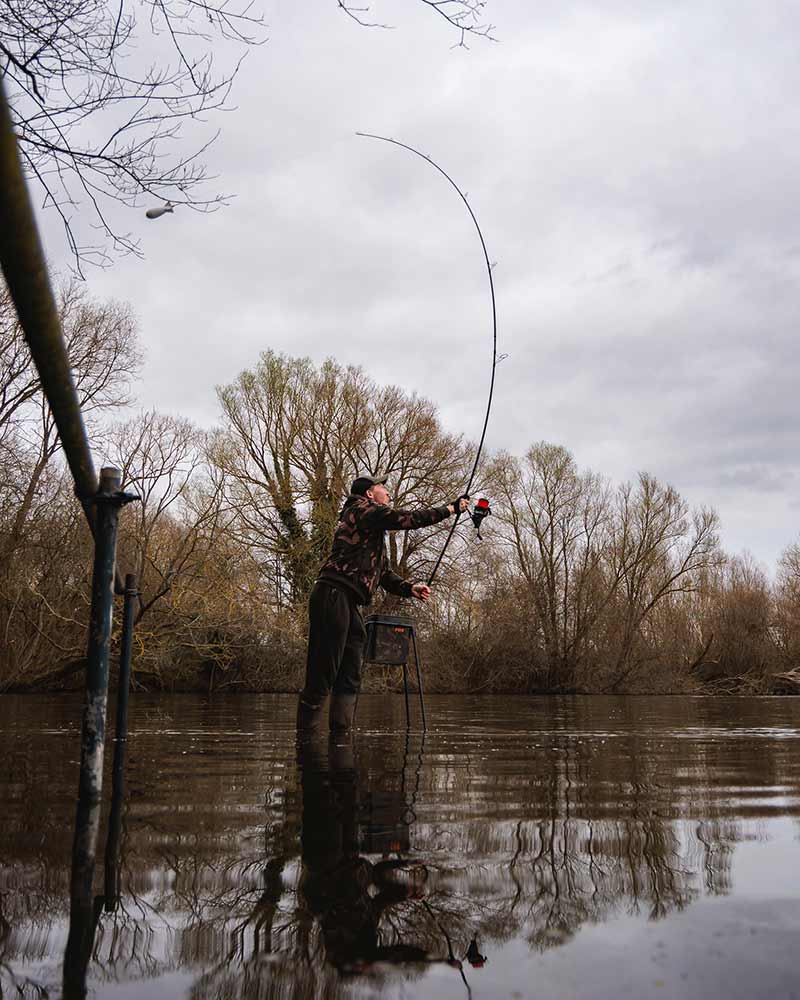 spomb-s-rods-casting-1-of-6-jpg